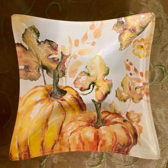 NWT 4pc Autumn Pumpkin Glass Bowls Trinket Candy Dish. 5x5” - Picture 3 of 8